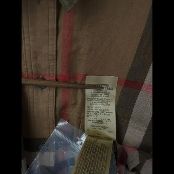 [SOLD] NEW BURBERRY Women's Sz US 6 Nova Check Ruffle Frill Shoulder Shirt - Picture 9 of 12